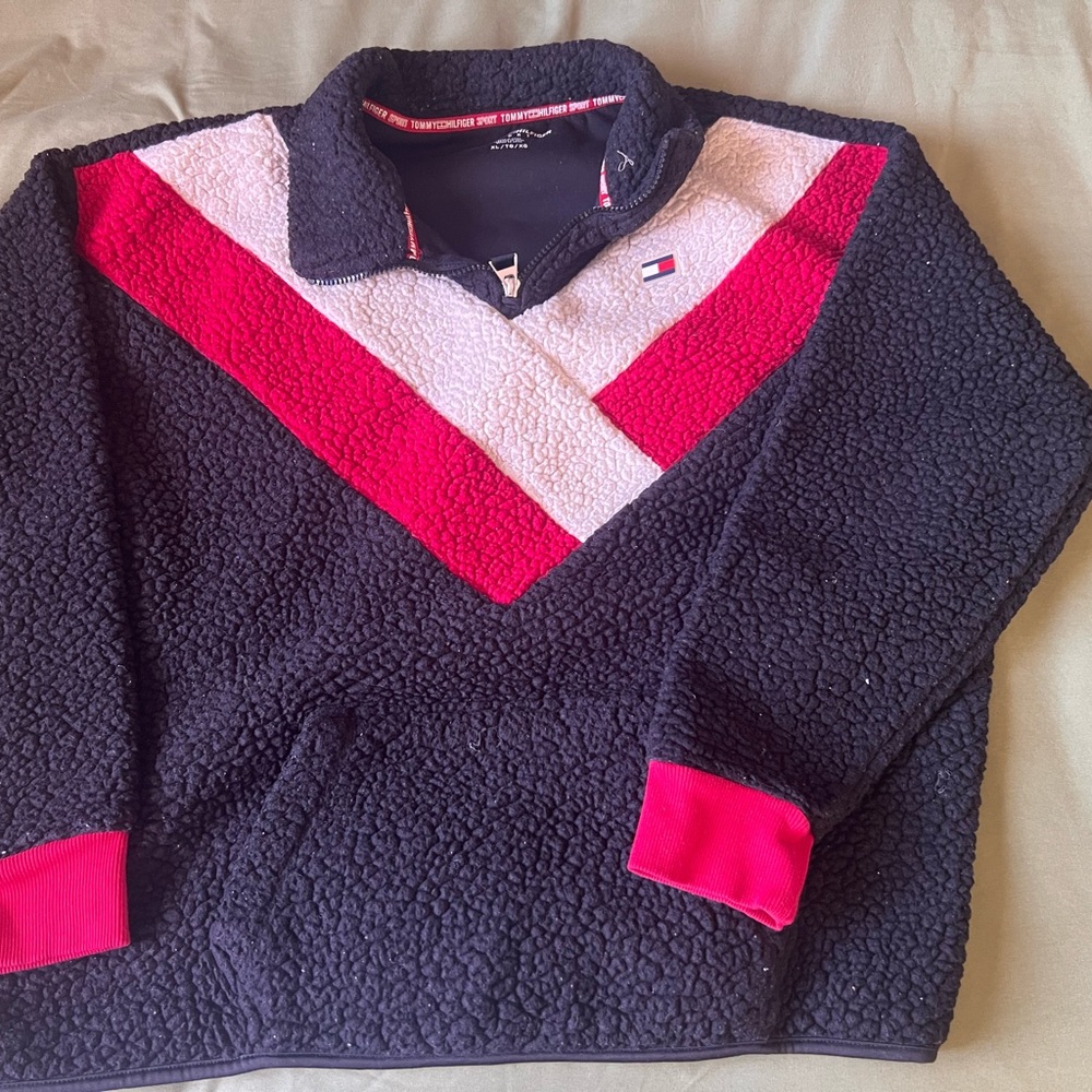Tommy Hilfiger Women's Black and Pink Sherpa Sweater